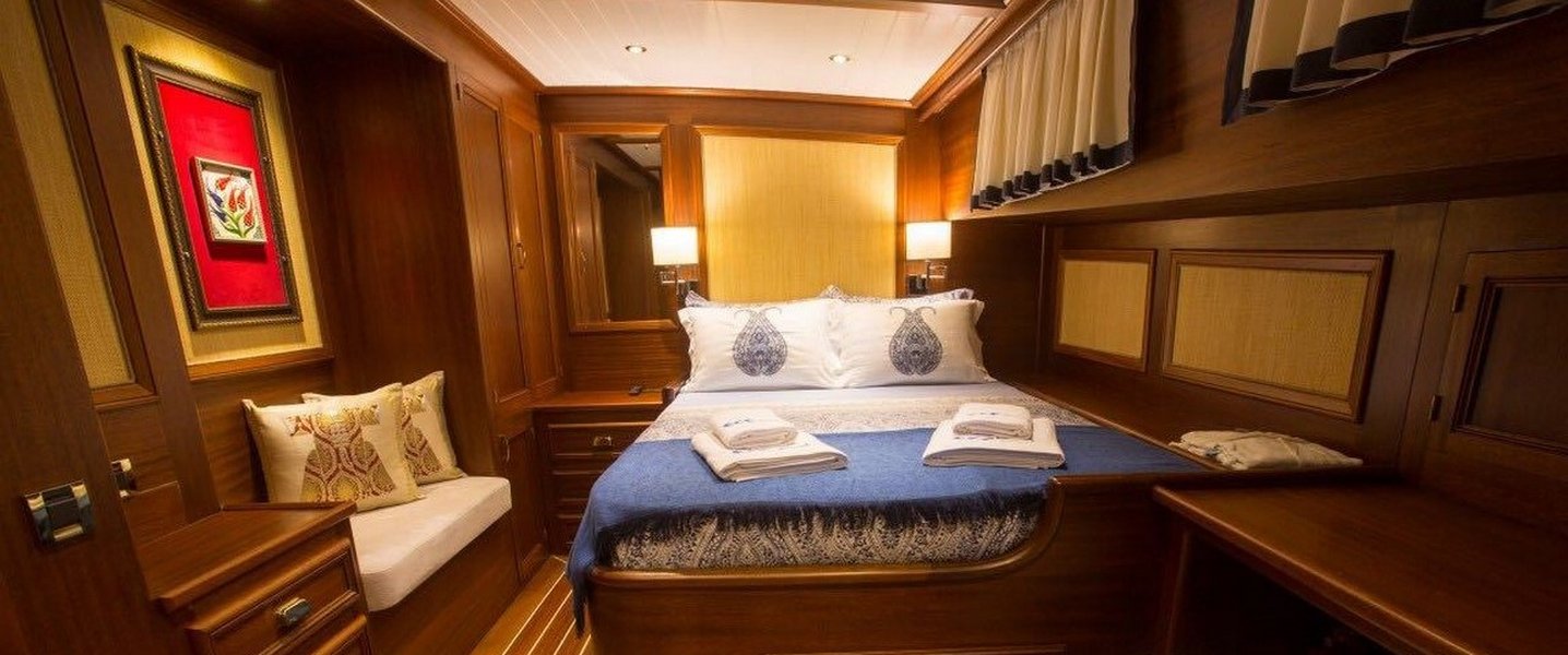 alt_prefix Ece Berrak 