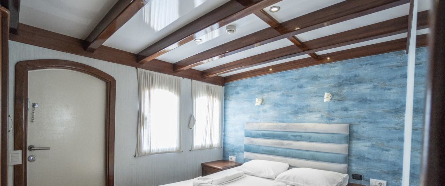 alt_prefix Love Boat 