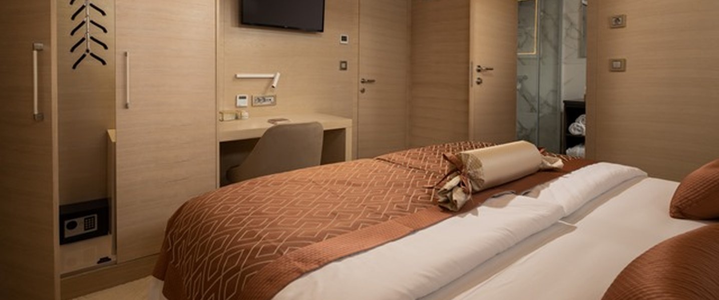 alt_prefix Love Story 