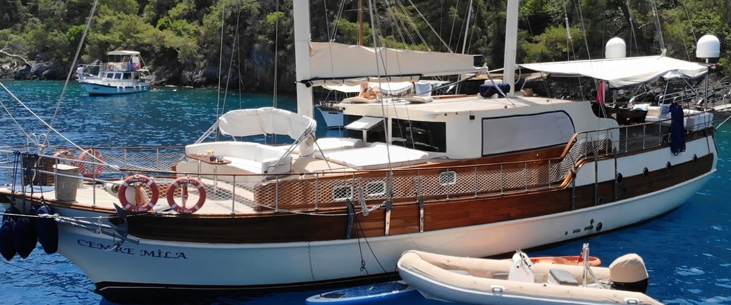 alt_prefix Cemre Mila 