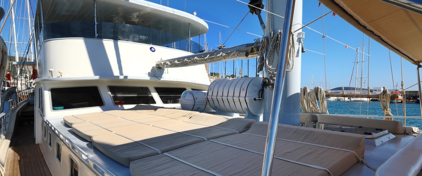 alt_prefix Aegean Clipper 