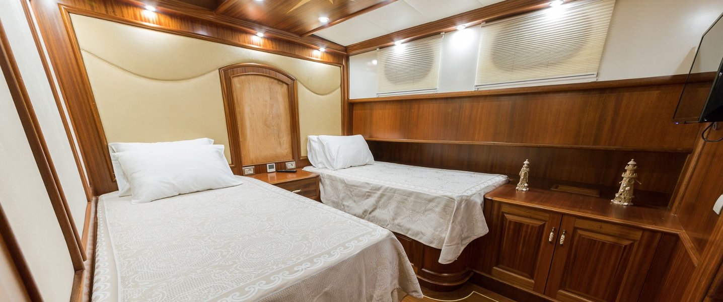 alt_prefix Halcon del Mar 