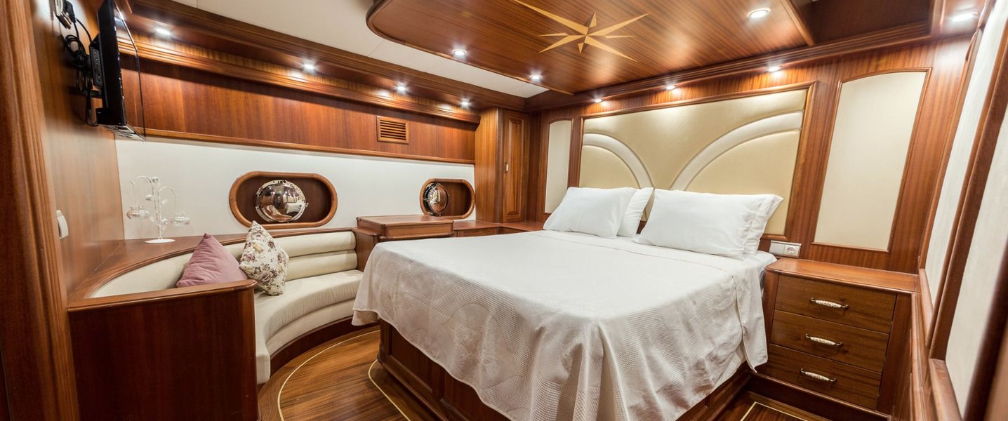 alt_prefix Halcon del Mar 