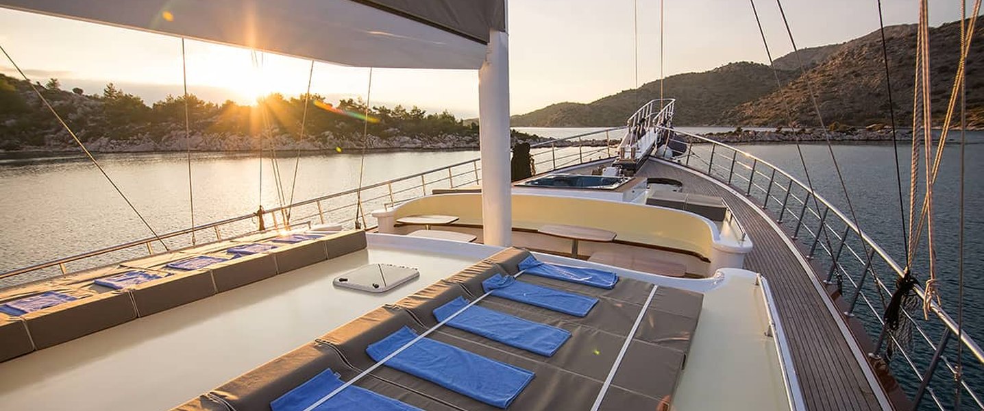 alt_prefix Nevra Queen 