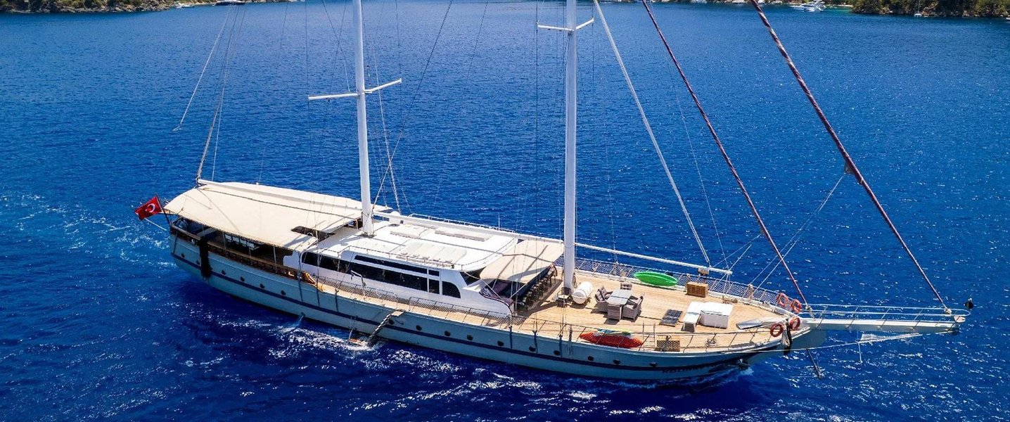 alt_prefix Holiday X 