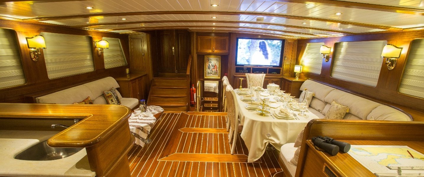 alt_prefix Ece Berrak 