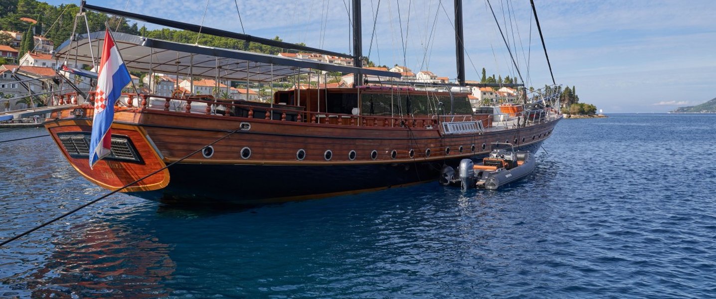 alt_prefix Stella Maris 