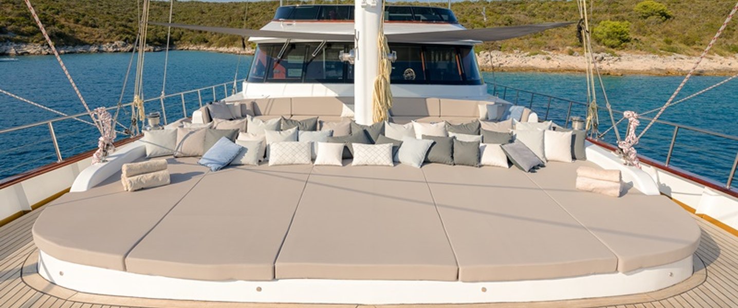 alt_prefix Lady Gita 