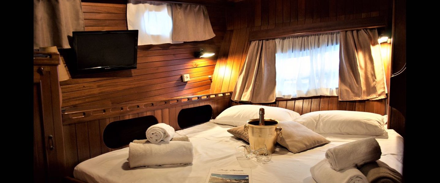 alt_prefix Donna Marisa 