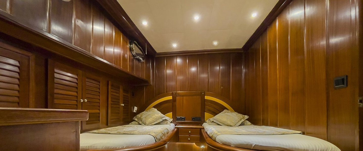 alt_prefix Diva Deniz 