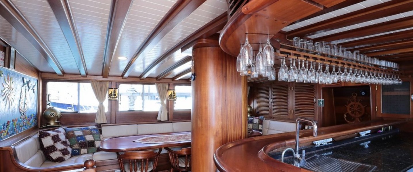 alt_prefix Aegean Clipper 