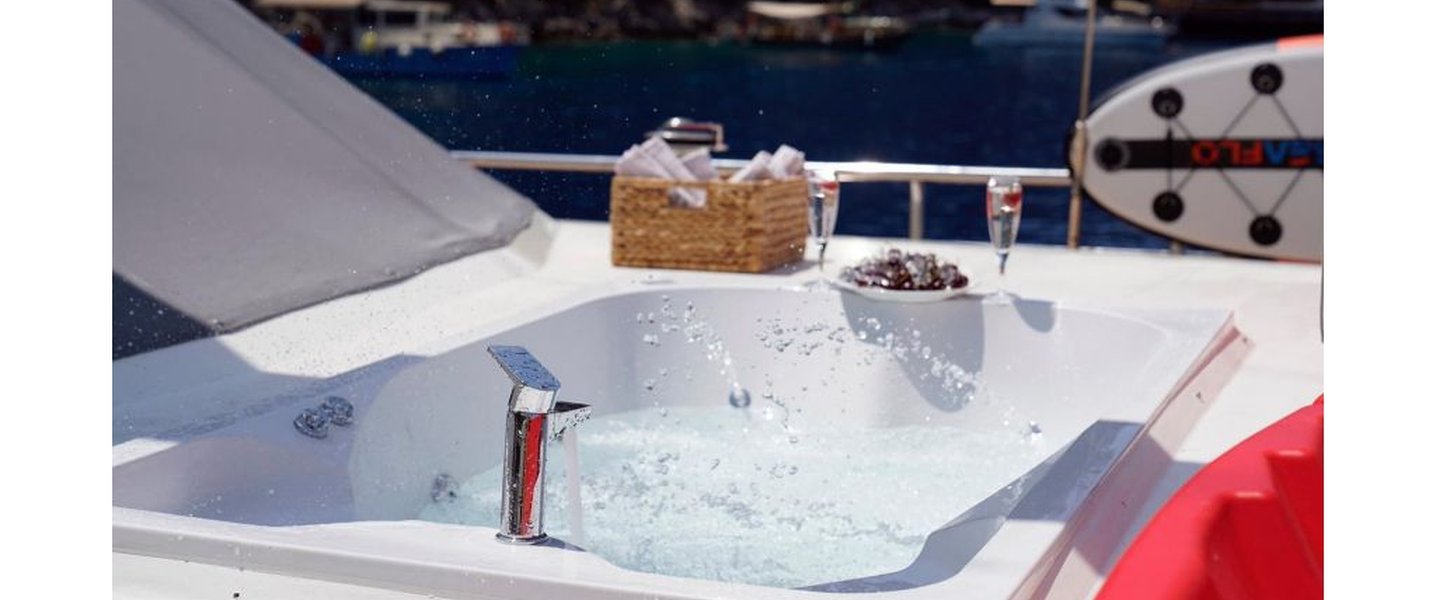 alt_prefix Queen of Makri 