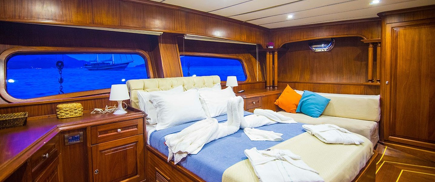 alt_prefix Dea Del Mare 