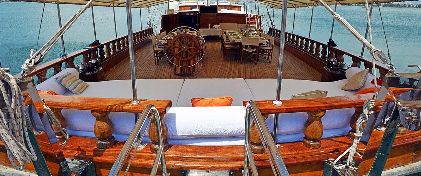 alt_prefix Holiday X 