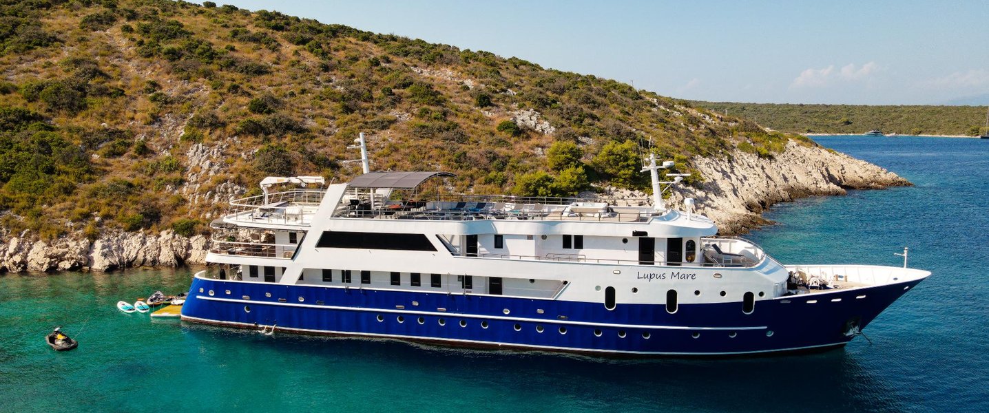 alt_prefix Lupus Mare 