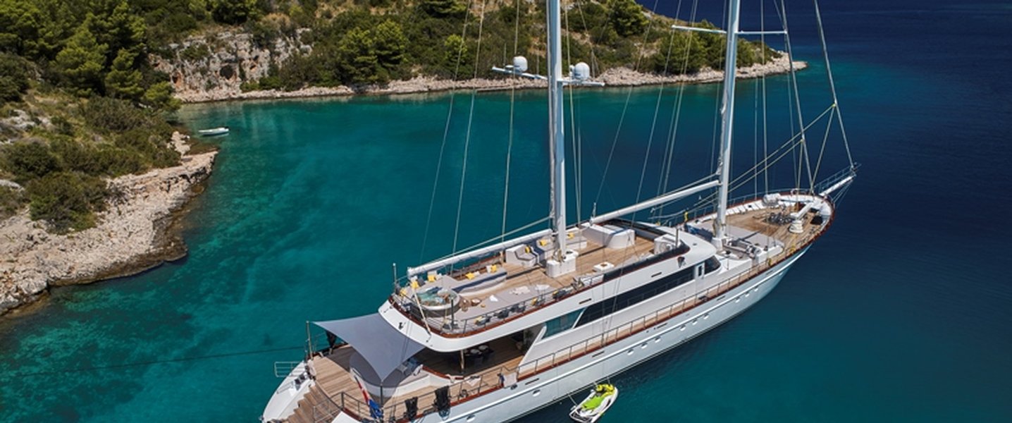 alt_prefix Lady Gita 