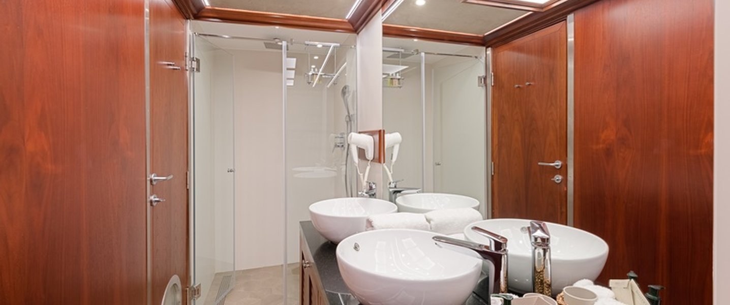 alt_prefix Lady Gita 