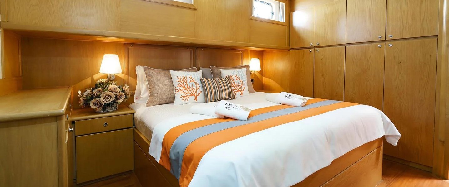 alt_prefix Happy Hours 