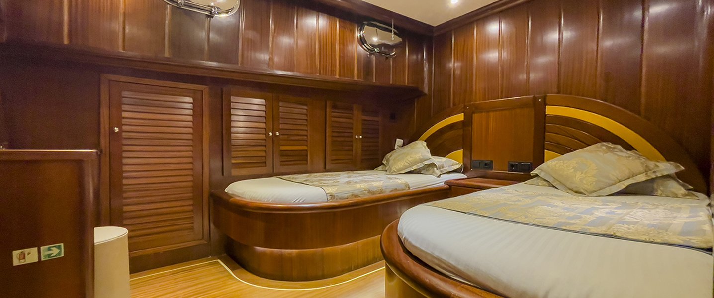 alt_prefix Diva Deniz 