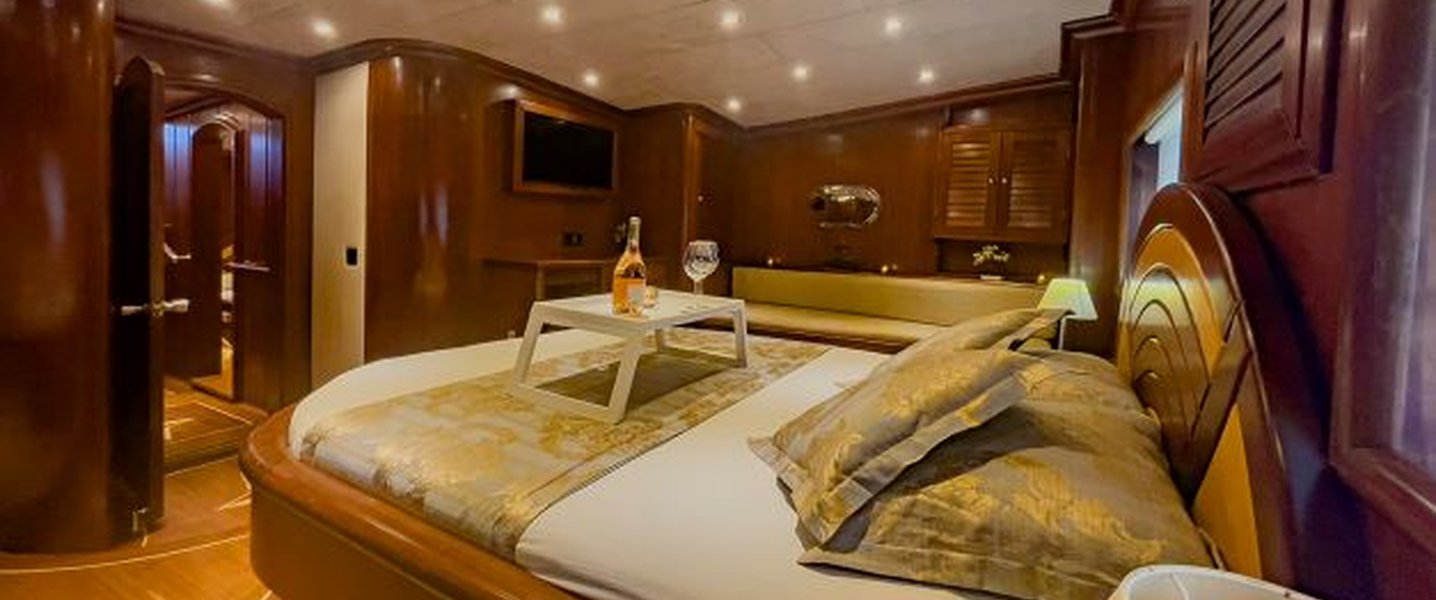 alt_prefix Diva Deniz 