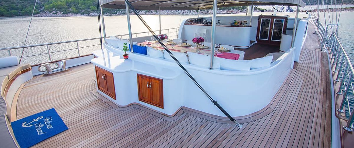 alt_prefix Nevra Queen 