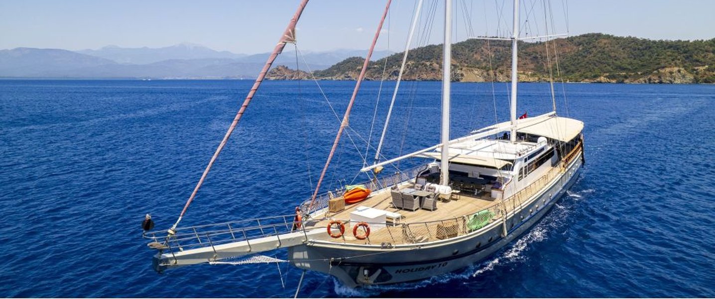 alt_prefix Holiday X 