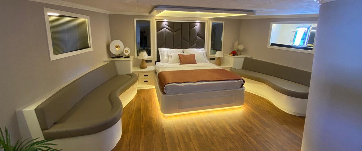 alt_prefix Queen of Makri 