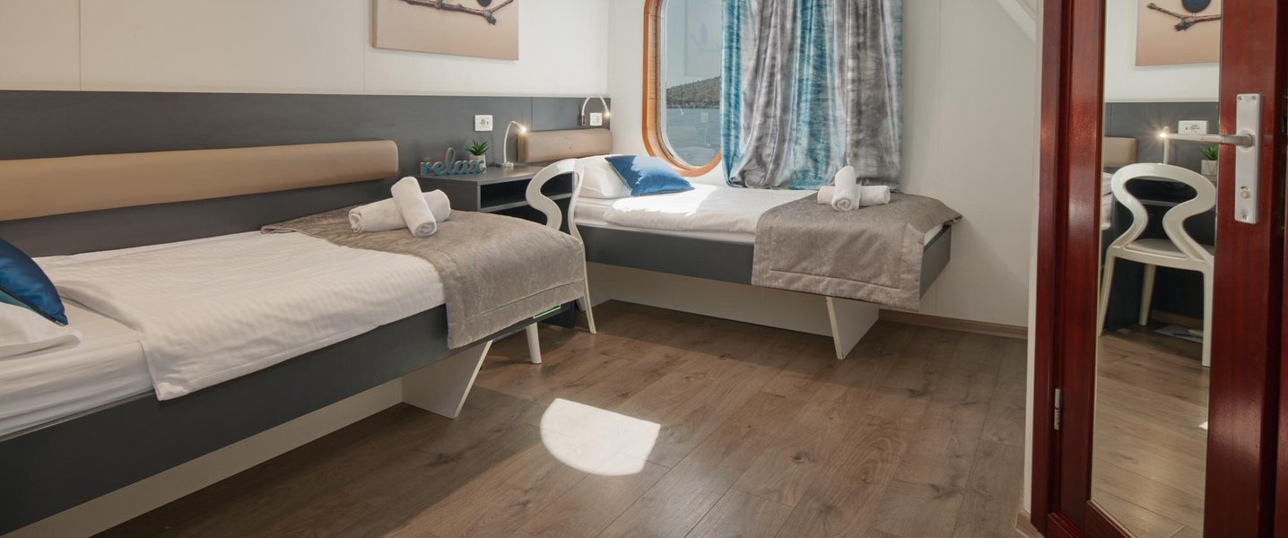 alt_prefix Lupus Mare 