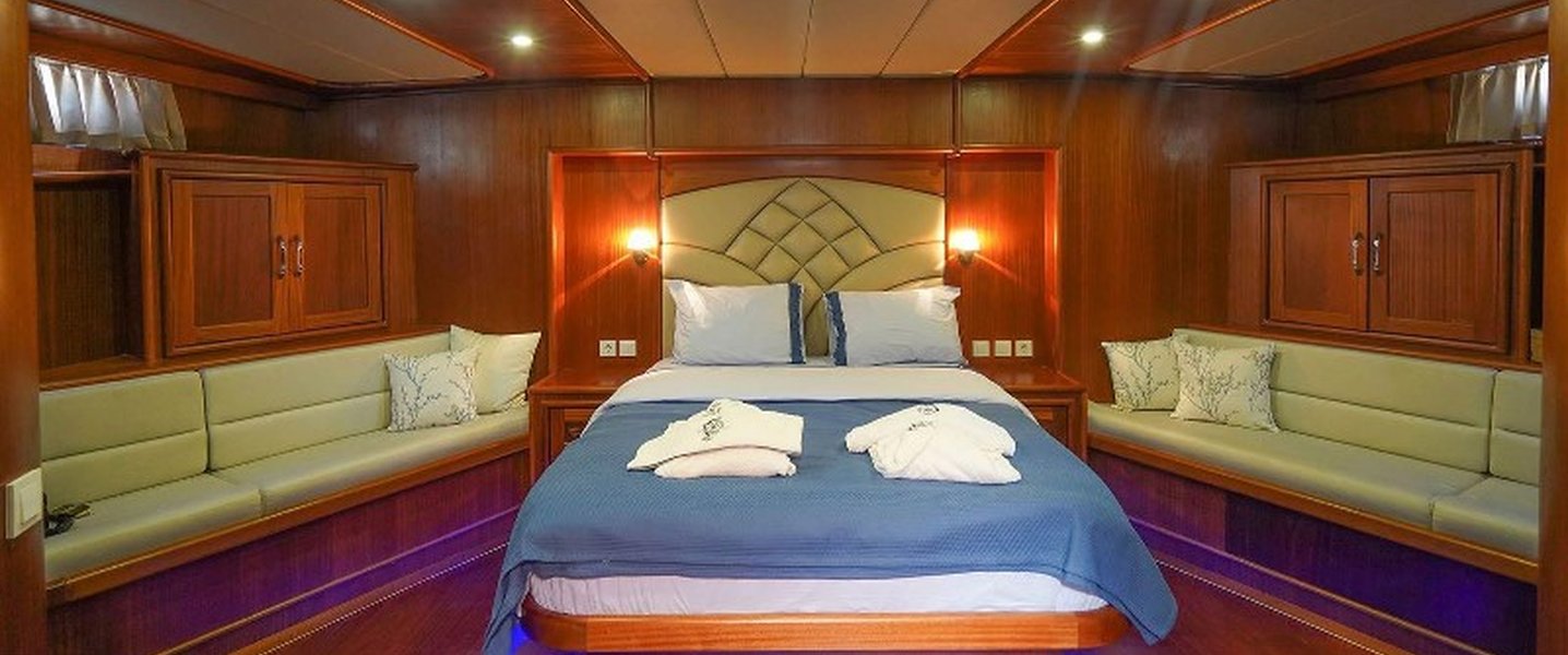 alt_prefix Prenses Esila 