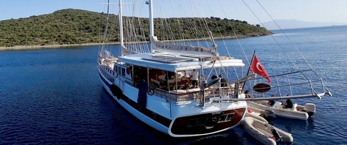 alt_prefix Cemre Junior 