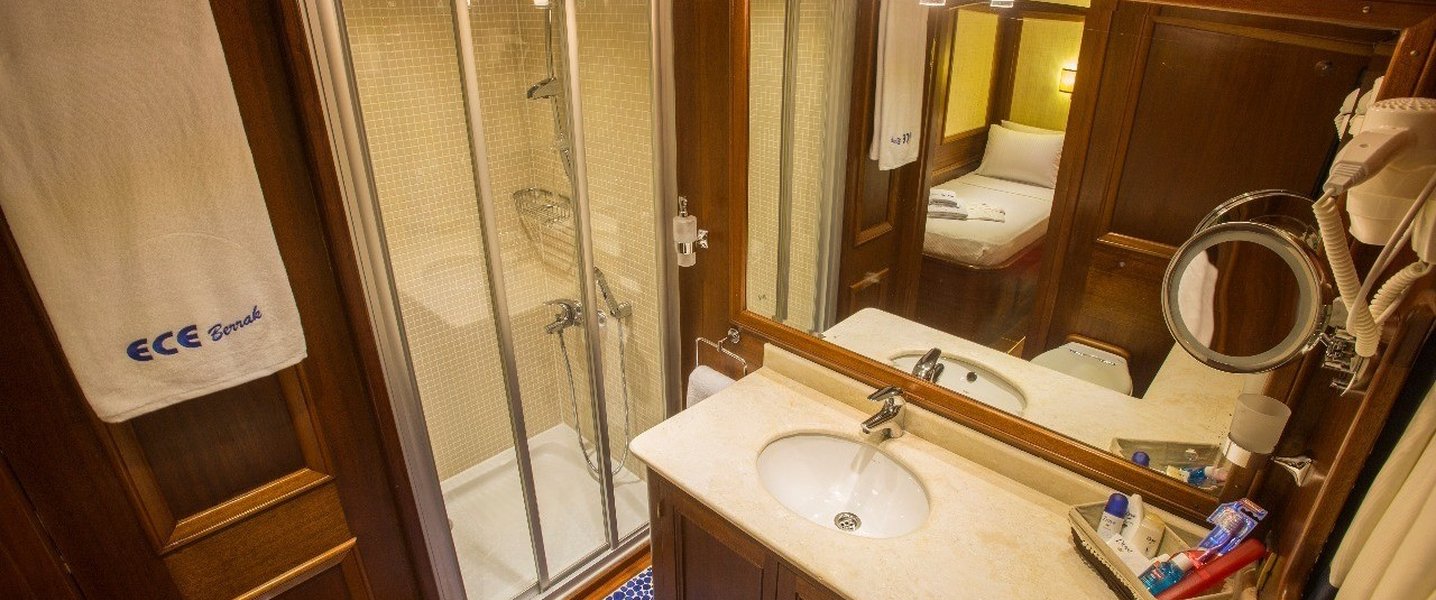 alt_prefix Ece Berrak 