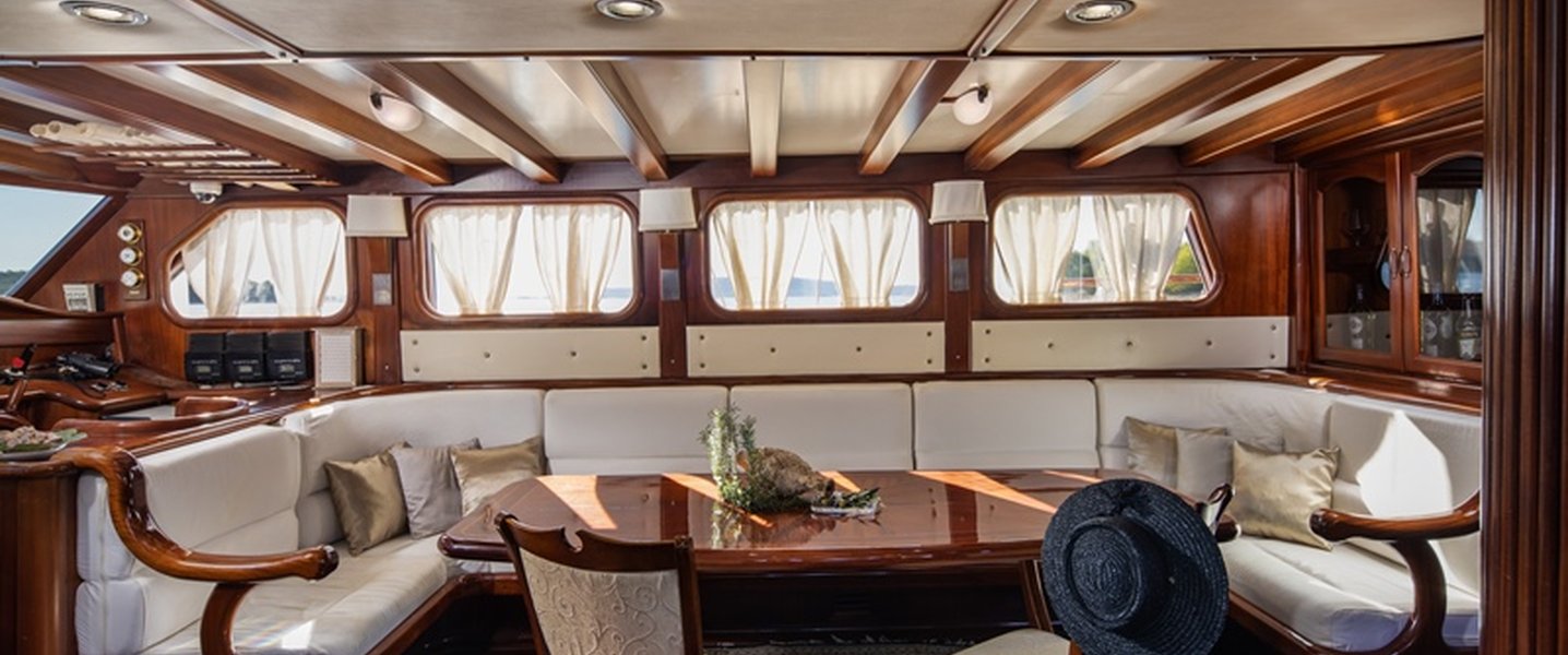 alt_prefix Nostra Vita 