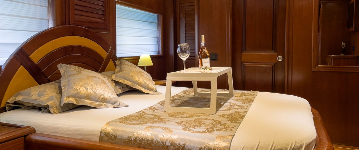 alt_prefix Diva Deniz 