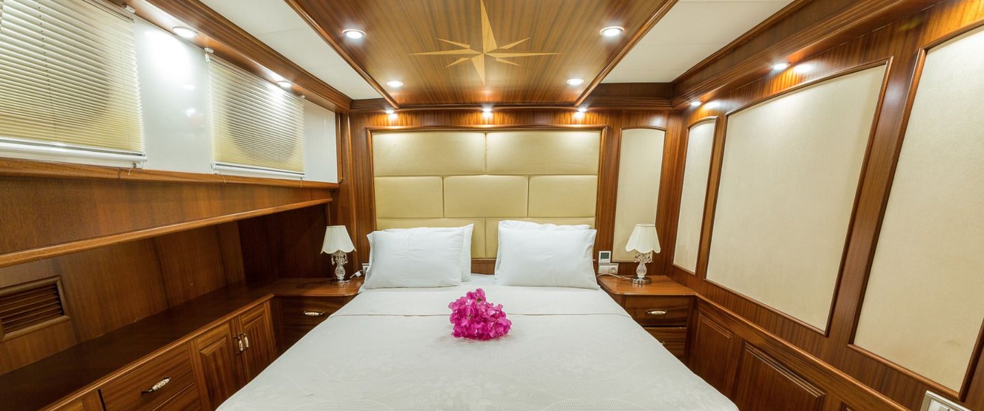 alt_prefix Halcon del Mar 