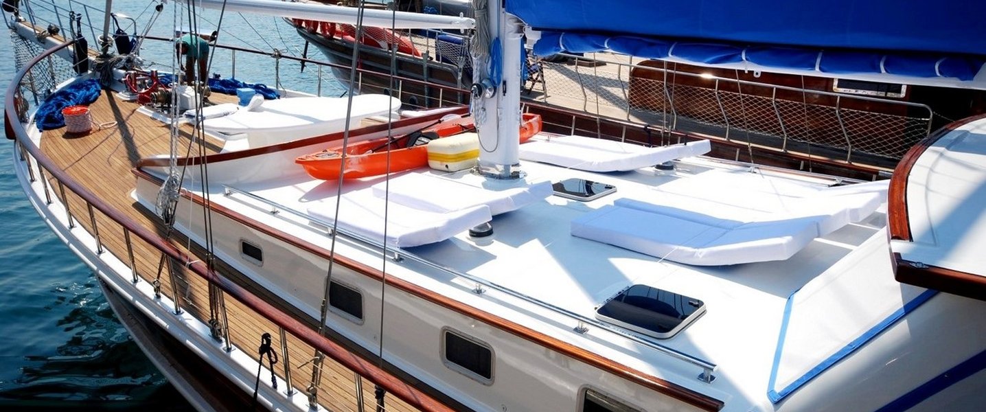 alt_prefix Ece Berrak 