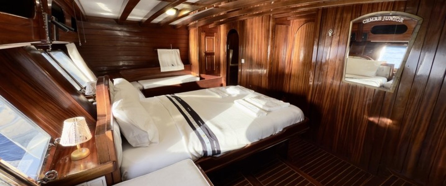 alt_prefix Cemre Junior 