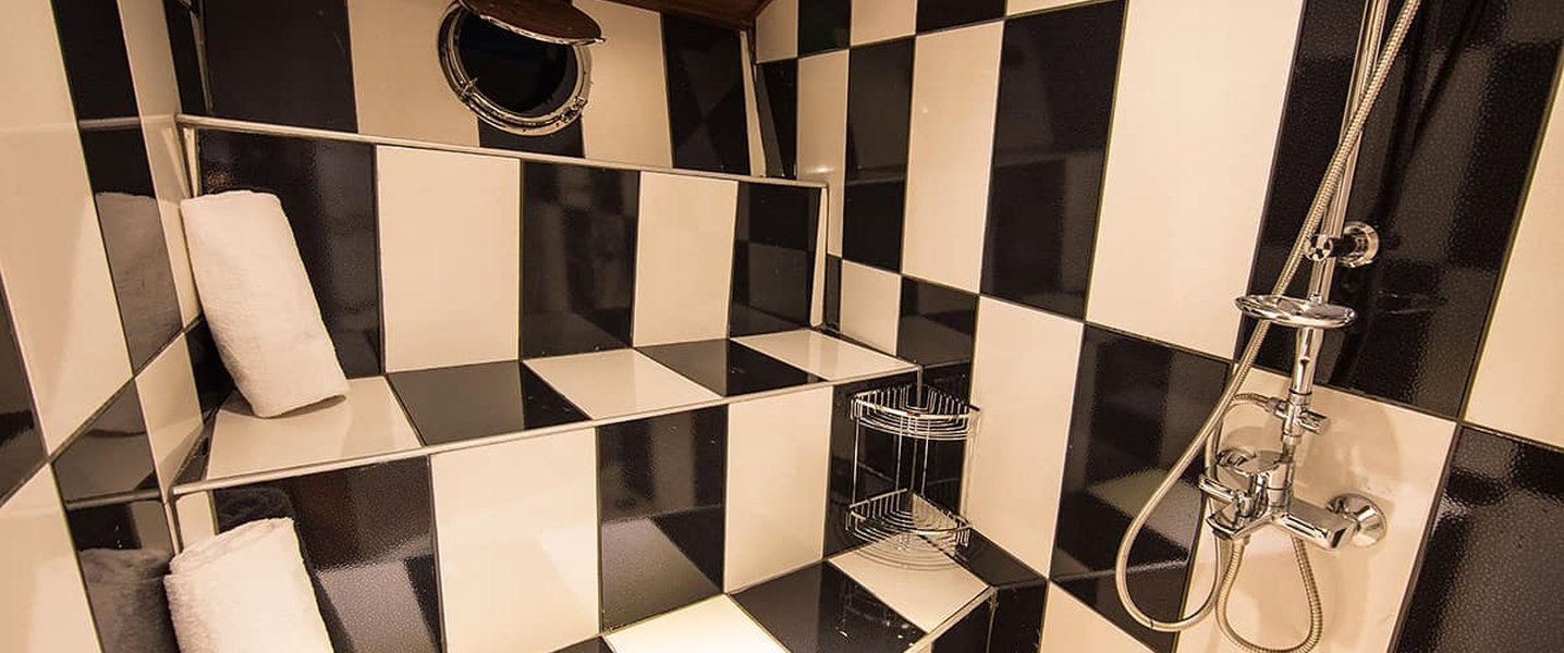 alt_prefix Nevra Queen 