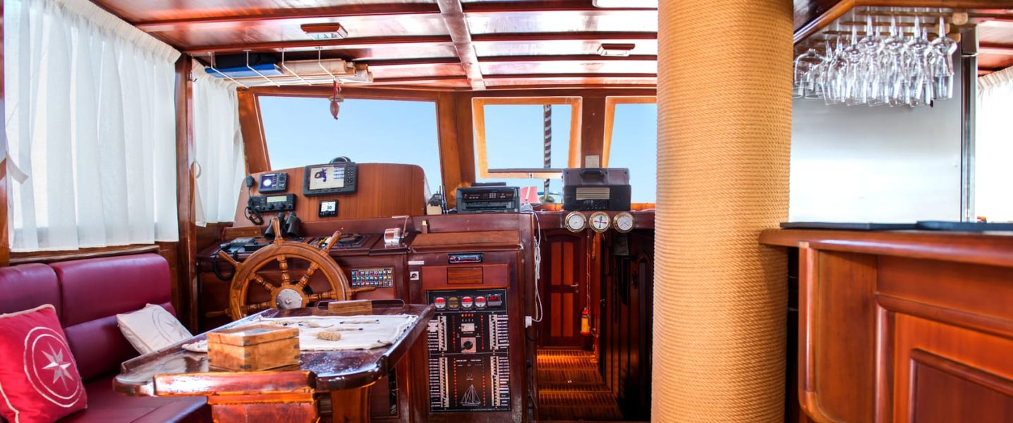 alt_prefix Latife Sultan 