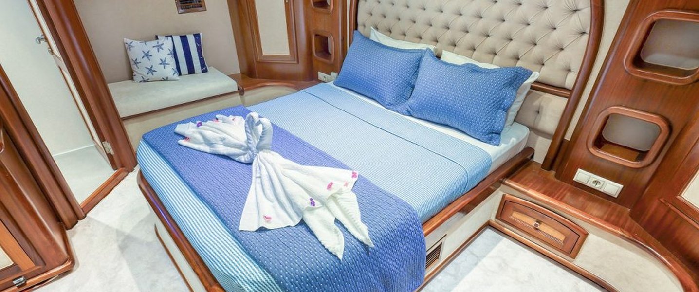 alt_prefix Mehmet Ayaz 