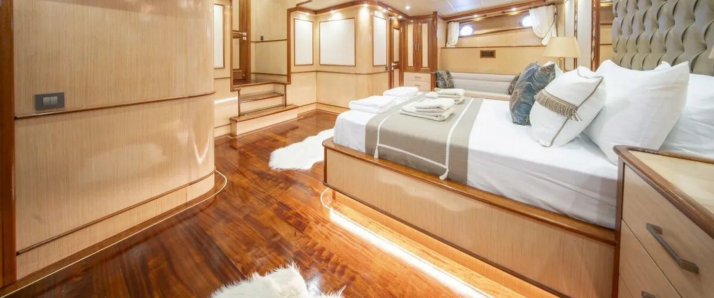 alt_prefix Kaan Ayaz 