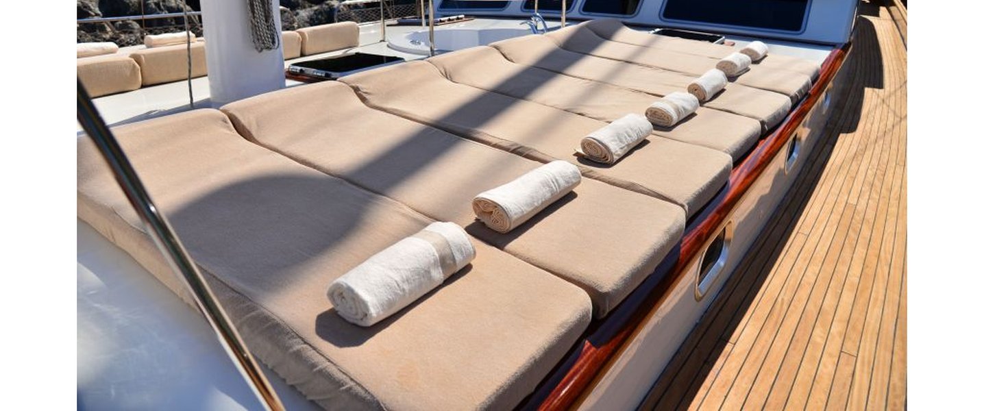 alt_prefix Queen Lila 