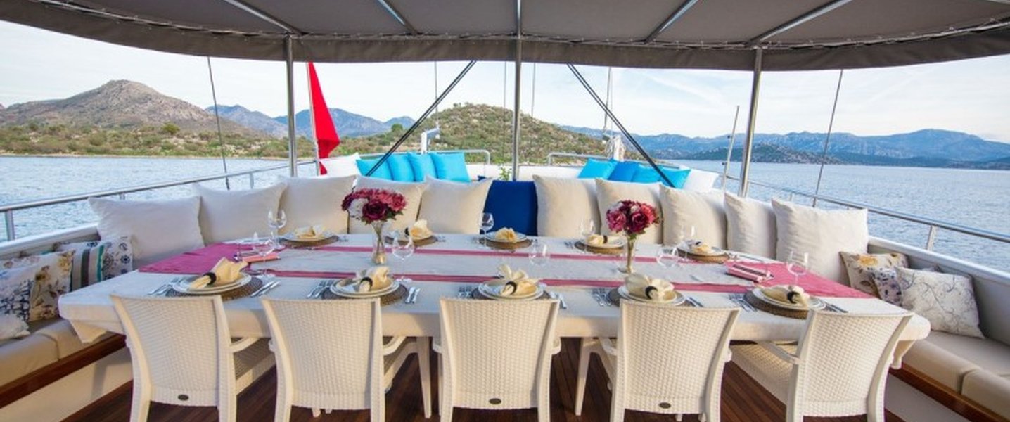 alt_prefix Nevra Queen 