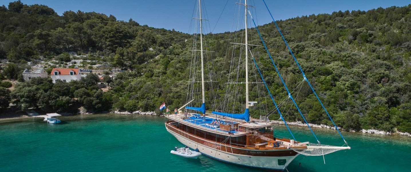 alt_prefix Tanja Mora 