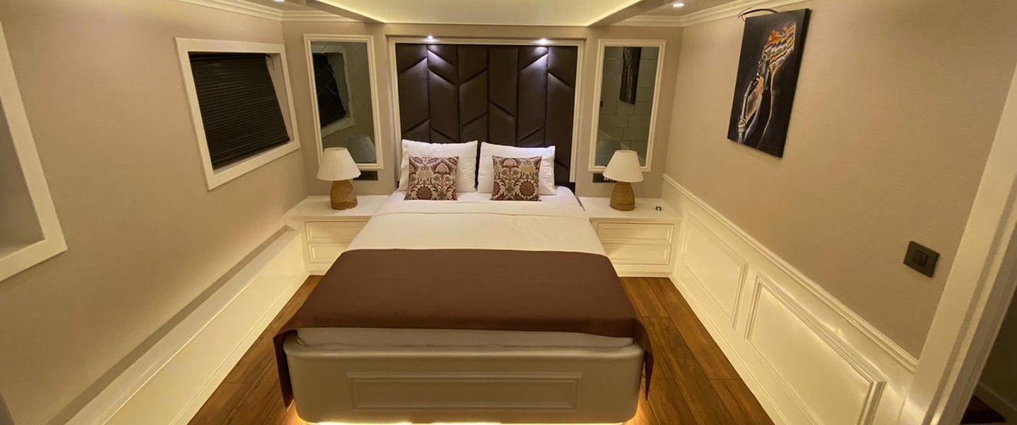 alt_prefix Queen of Makri 