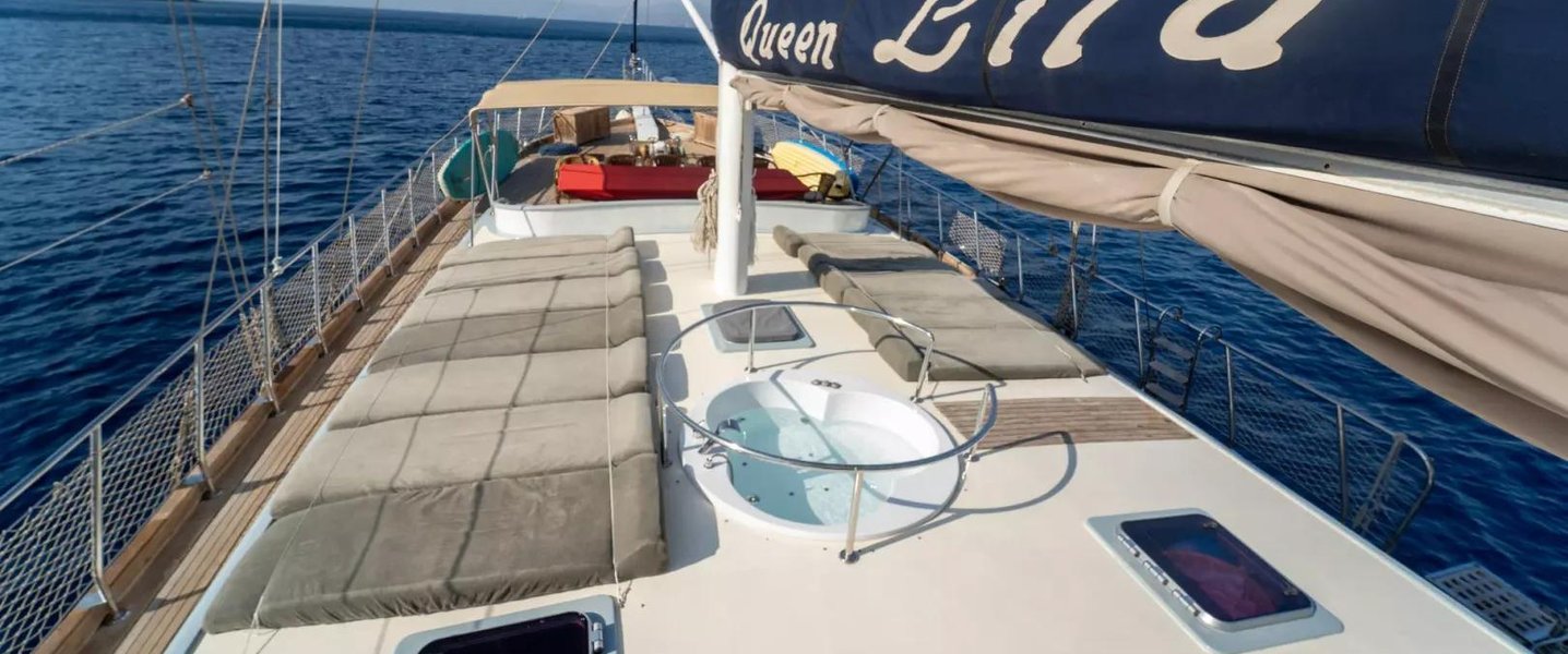 alt_prefix Queen Lila 