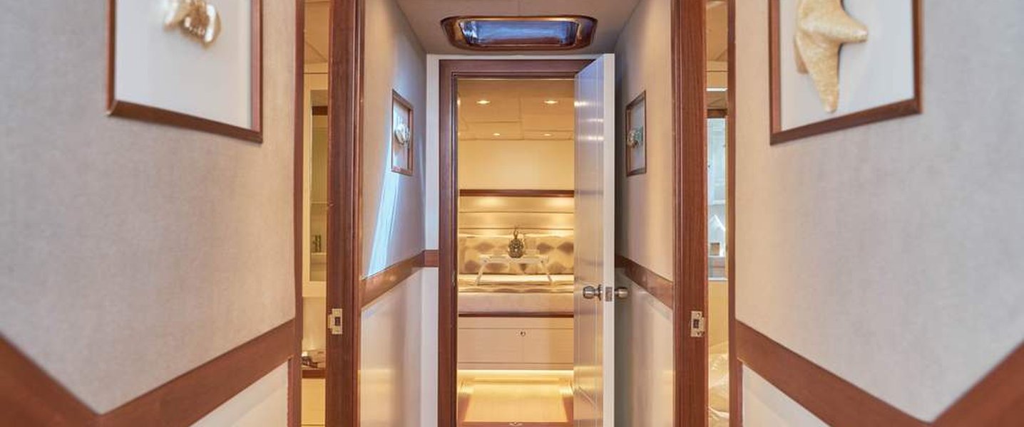 alt_prefix Grand Sailor 