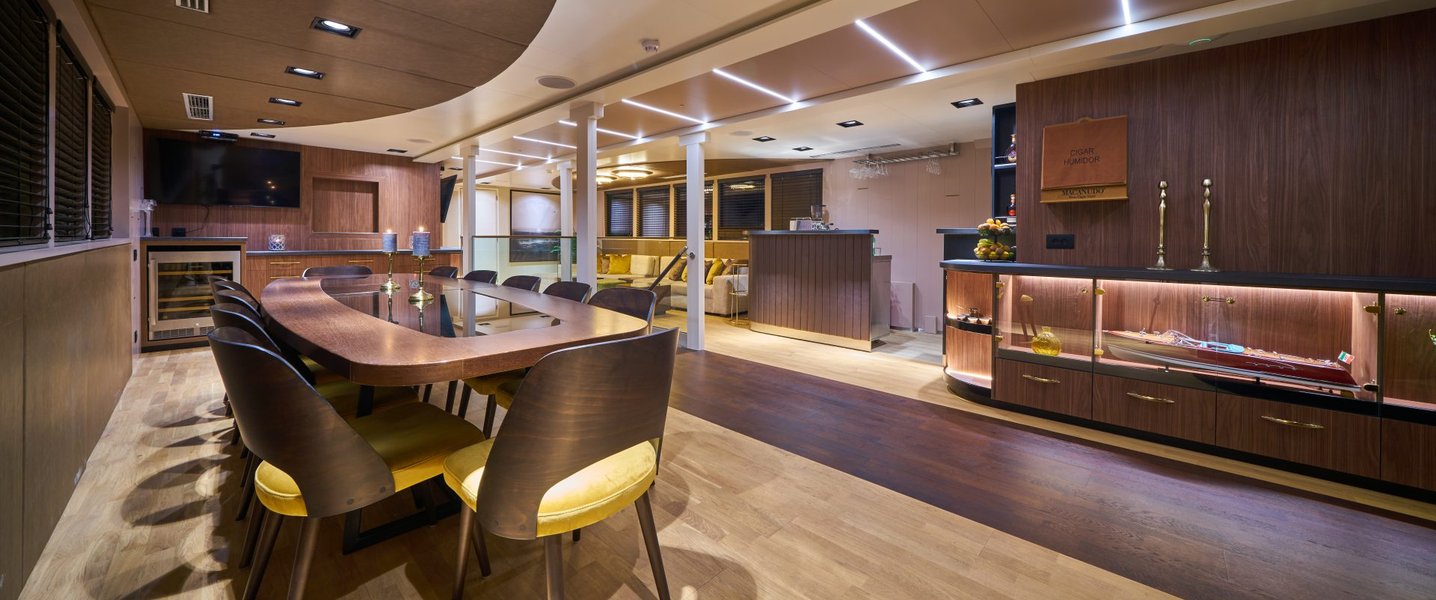 alt_prefix Rara Avis 