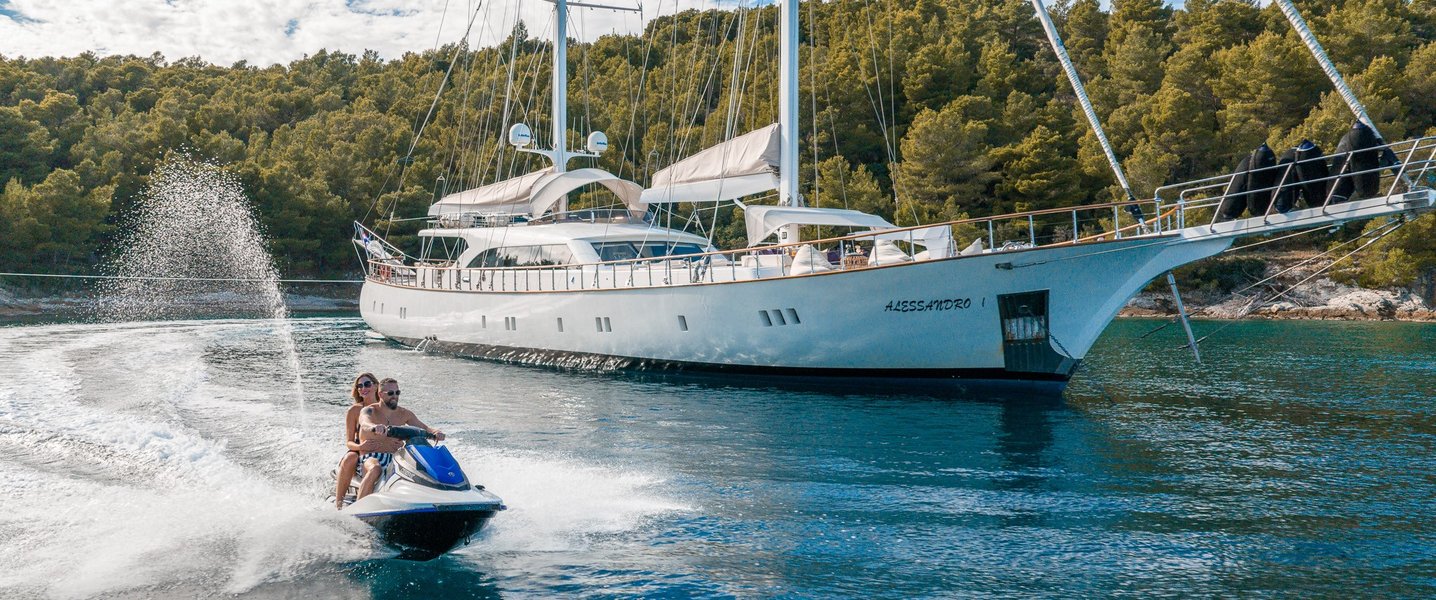 alt_prefix Alessandro 