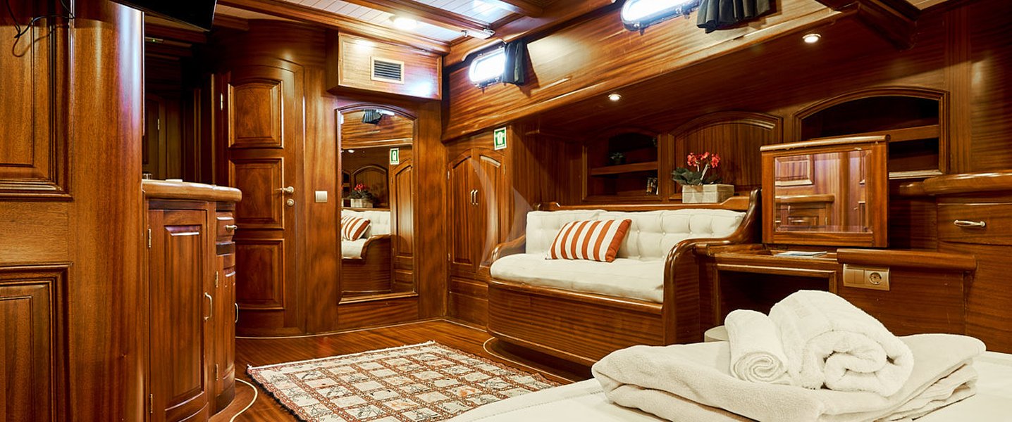 alt_prefix Queen of Karia 