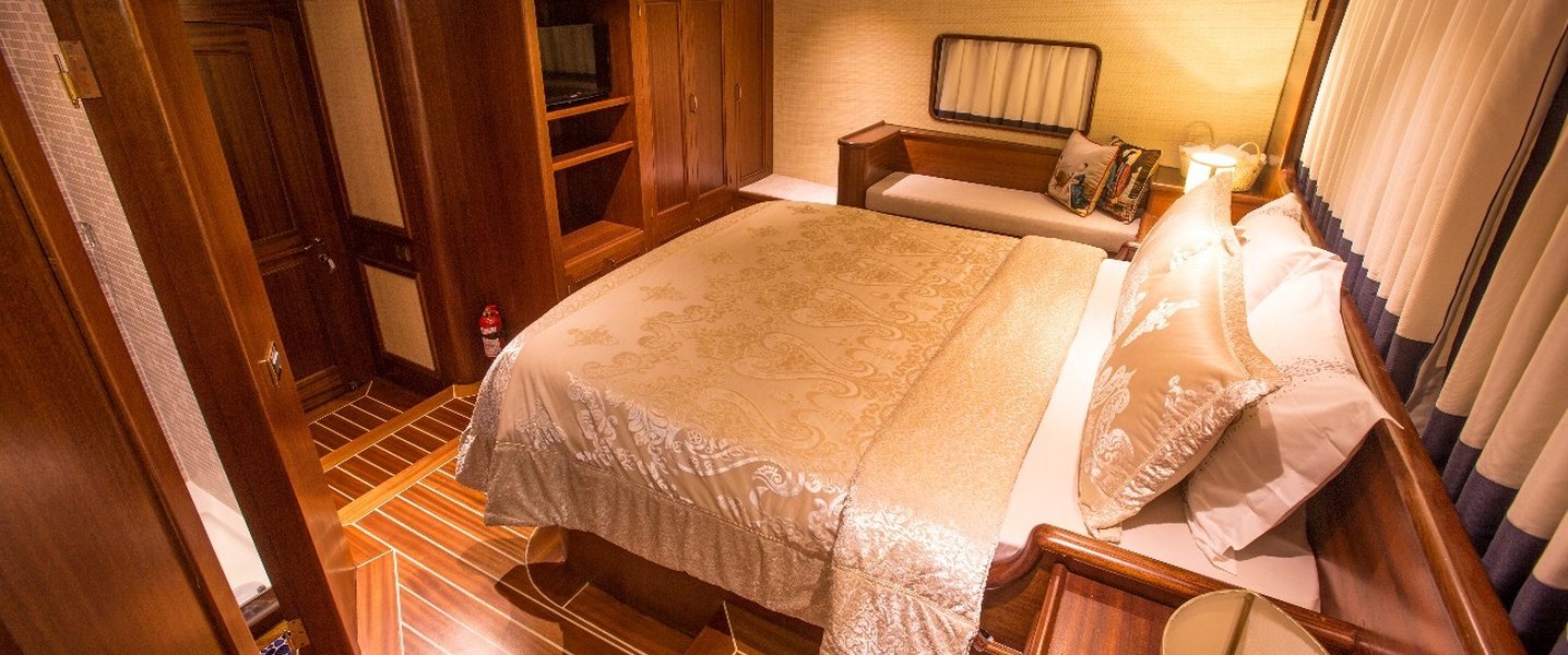 alt_prefix Ece Berrak 